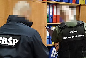 13 zatrzymanych. Milionowe wyłudzenia VAT