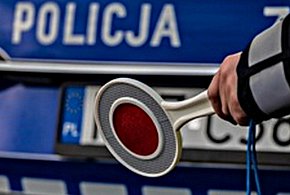 Zignorował policyjne sygnały i nie zatrzymał się do kontroli
