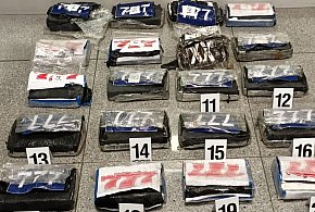 KAS udaremniła przemyt 25 kg kokainy na warszawskim lotnisku