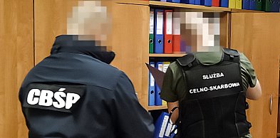 13 zatrzymanych. Milionowe wyłudzenia VAT