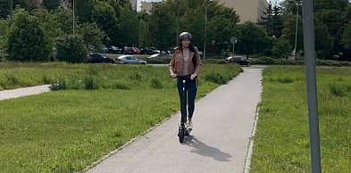 Ciepłe dni, więcej hulajnóg – pamiętaj o zasadach!