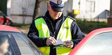 Wsiadł za kółko z ponad 1,2 promilami i czterema zakazami