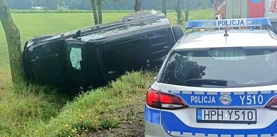 Straciła panowanie nad pojazdem i wjechała do rowu [foto]-29212