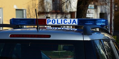 Uderzył w zaparkowany pojazd mając prawie 3 promile alkoholu-30344