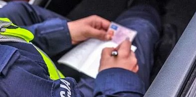 Nie ustąpiła pierwszeństwa doprowadzając do zdarzenia drogowego-30735