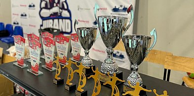 Triumfują w XXVI Mikołajkowym Turnieju Piłki Ręcznej Młodzików-30849