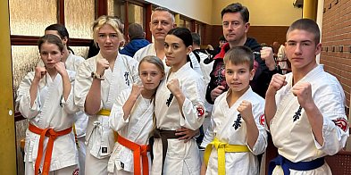 Cztery medale ciechanowskich karateków-31228