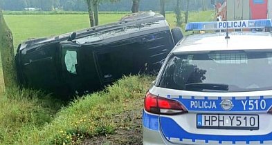 Straciła panowanie nad pojazdem i wjechała do rowu [foto]-29212