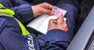 Groźne zdarzenie drogowe w Ciechanowie. Jedna osoba w szpitalu-30930