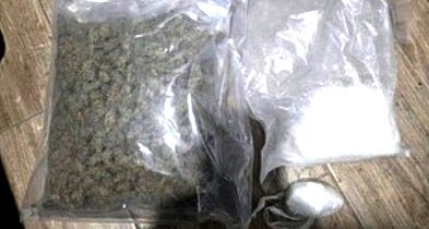 Blisko 1,7 kg narkotyków w mieszkaniu ciechanowianina