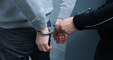 Znieważył policjantów podczas interwencji. Był poszukiwany