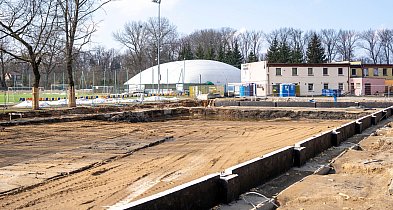 Przy stadionie miejskim powstaje zadaszone lodowisko [foto]