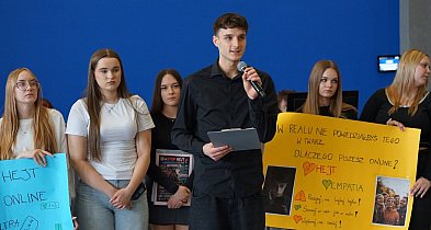 Konferencja i debata o tym, jak wspierać dzieci i młodzież [foto]