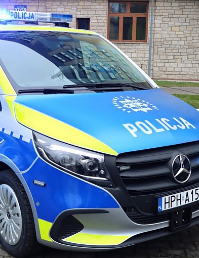 Nowy bus dla techników kryminalistyki trafił do KPP w Ciechanowie [foto]-30997