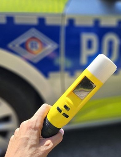 Nietrzeźwy z dożywotnimi zakazami zatrzymany przez policjantkę po służbie