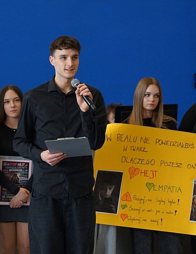 Konferencja i debata o tym, jak wspierać dzieci i młodzież [foto]