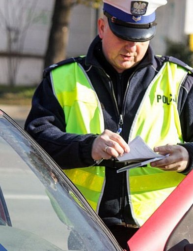 Wsiadł za kółko z ponad 1,2 promilami i czterema zakazami