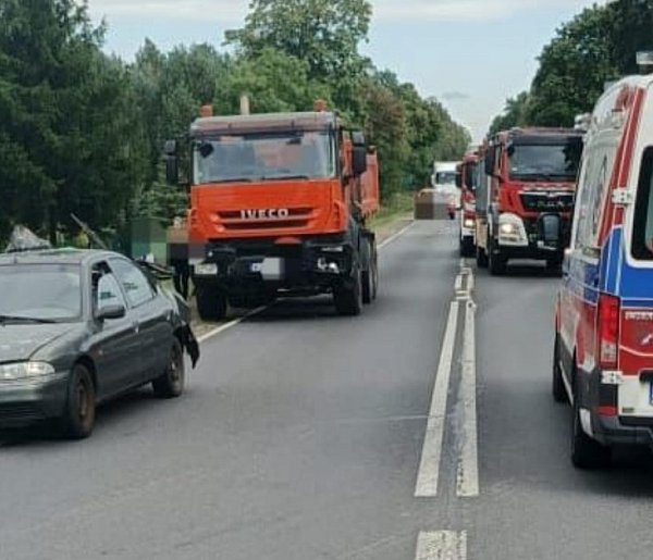Dachowania, uszkodzone ogrodzenia, 13 kolizji - bilans minionego weekendu-29223