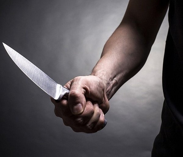 Psychicznie i fizycznie znęcał się nad swoją matką. Groził, że ją zabije-30239