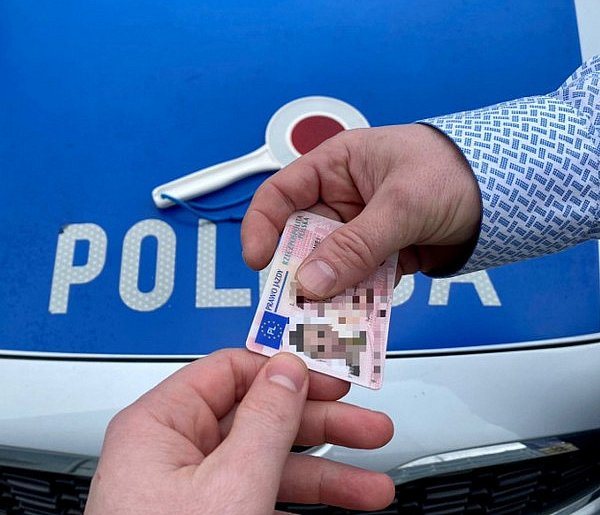 Podróż ciechanowianina zakończyła się utratą prawa jazdy-30401