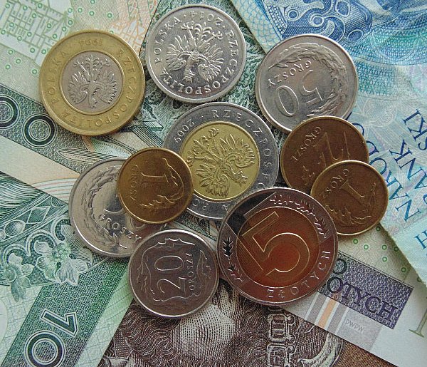 Nowe regulacje dla dorabiających. Od grudnia zmieniają się limity-30449