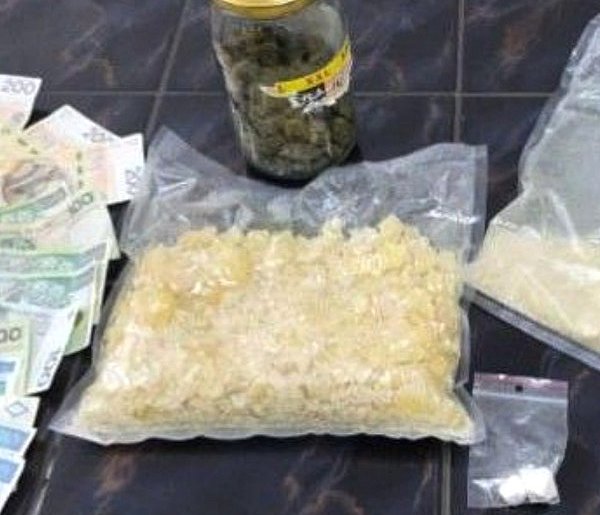 Marihuana, mefedron i kokaina w mieszkaniu 32-latka-30672