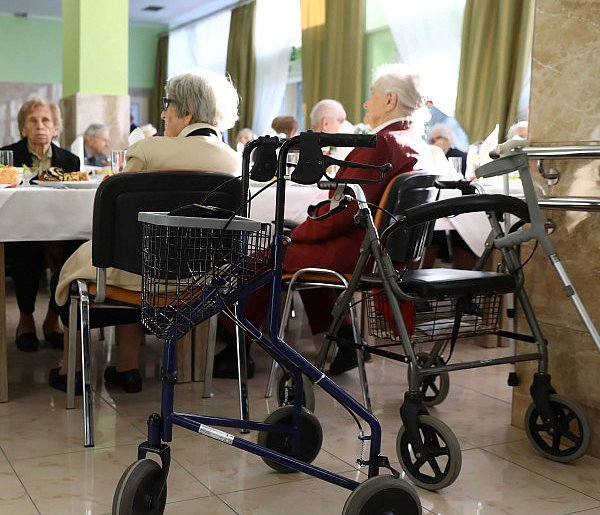 Centra opiekuńczo-mieszkalne. Rusza nabór na dofinansowanie [dokumenty]-30944