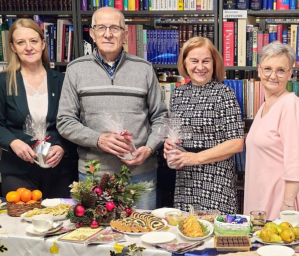 Opłatkowe spotkanie wśród książek-30973