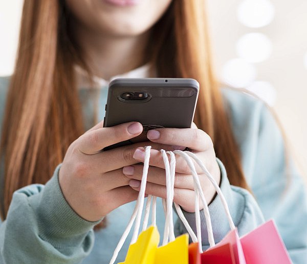 Zalando i Temu podpadły urzędowi. Klienci byli wprowadzani w błąd-31197