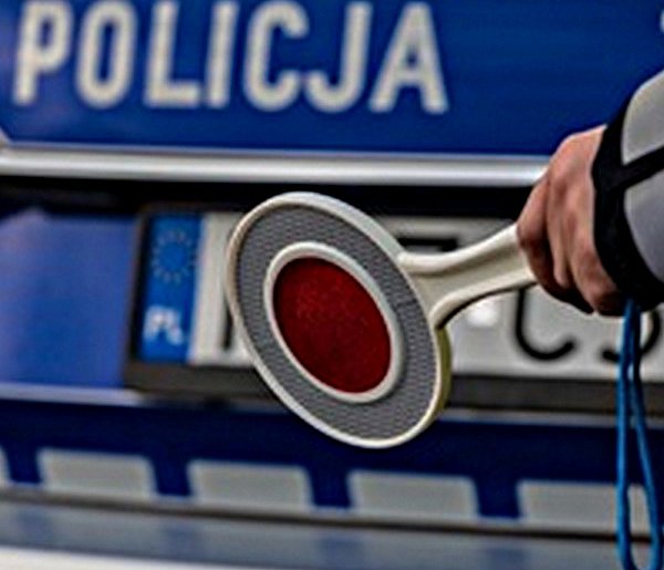 Miał dwa sądowe zakazy. Mimo to wsiadł za kierownicę