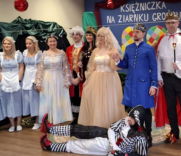 Rodzice dzieciom – teatr integrujący przedszkolną społeczność