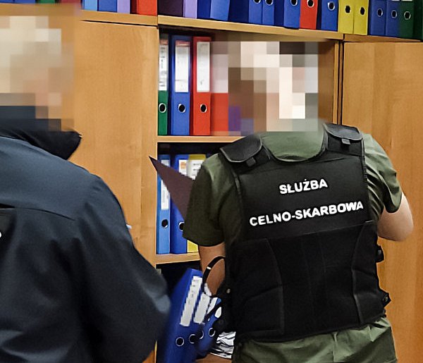 13 zatrzymanych. Milionowe wyłudzenia VAT