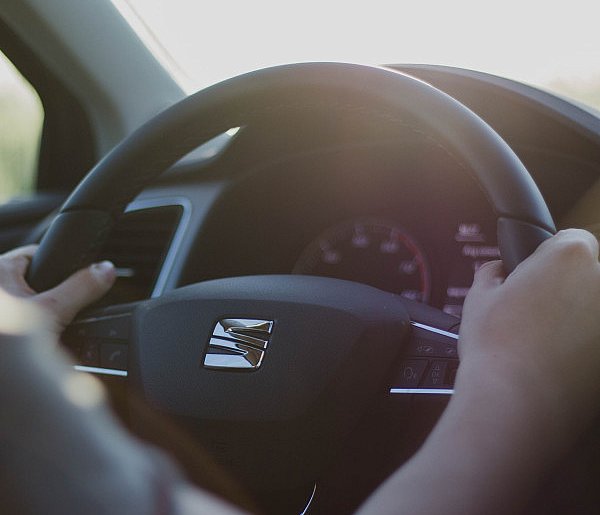 Siadasz za kierownicę bez uprawnień? Sam płacisz za wyrządzone szkody