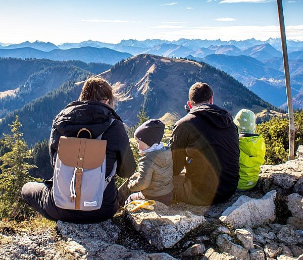 Planujesz wyjazd na majówkę? Uważaj na oszustów!