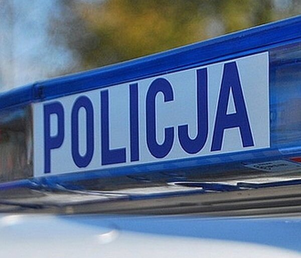 Zderzenie busa z pojazdem osobowym. Jedna osoba trafiła do szpitala
