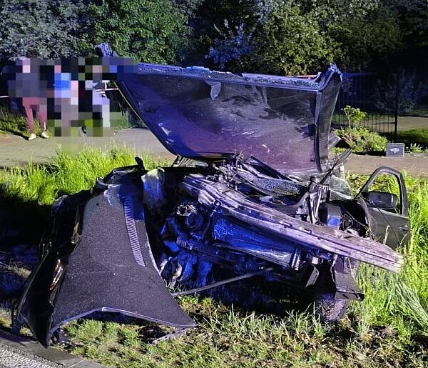 4 osoby trafiły do szpitala po zderzeniu dwóch pojazdów [foto]