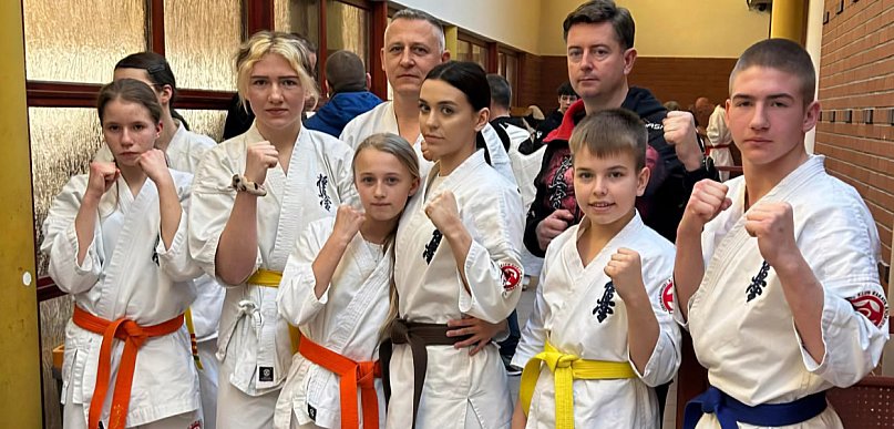 Cztery medale ciechanowskich karateków