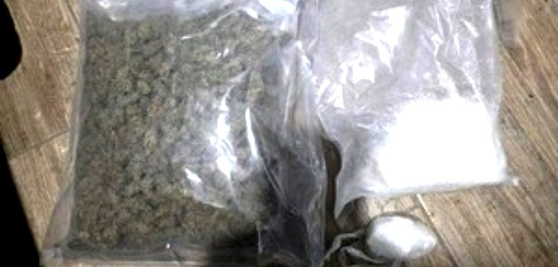 Blisko 1,7 kg narkotyków w mieszkaniu ciechanowianina