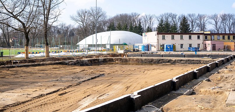 Przy stadionie miejskim powstaje zadaszone lodowisko [foto]