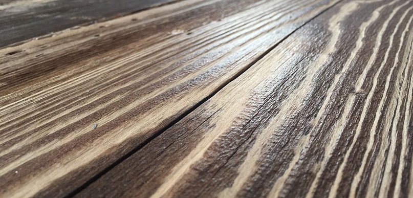 Tworzymy wnętrza z historią przy pomocy starego drewna