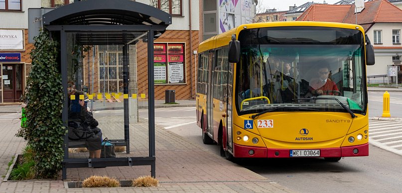Autobusy miejskie w okresie świątecznym