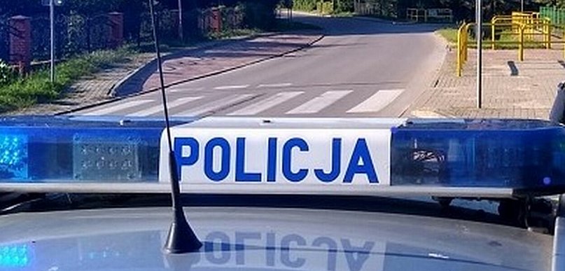 Stracił panowanie nad pojazdem na rondzie