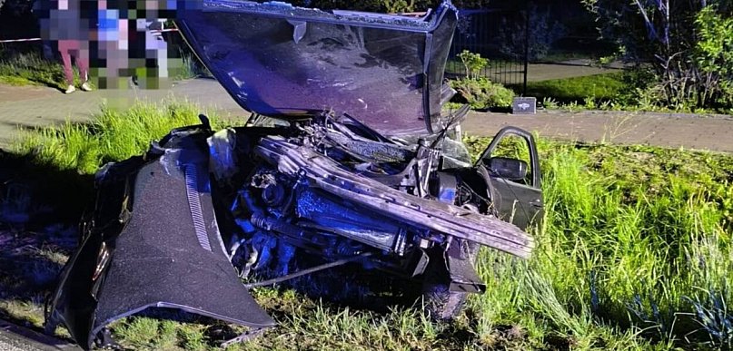 4 osoby trafiły do szpitala po zderzeniu dwóch pojazdów [foto]