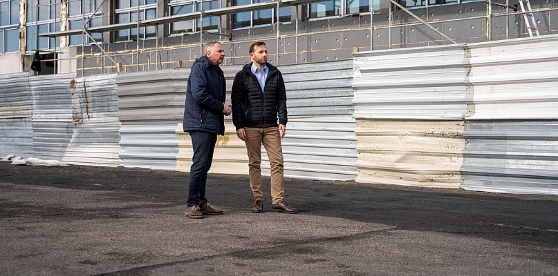 Trwają prace przy odnawianiu budynku SP nr 3 [foto]