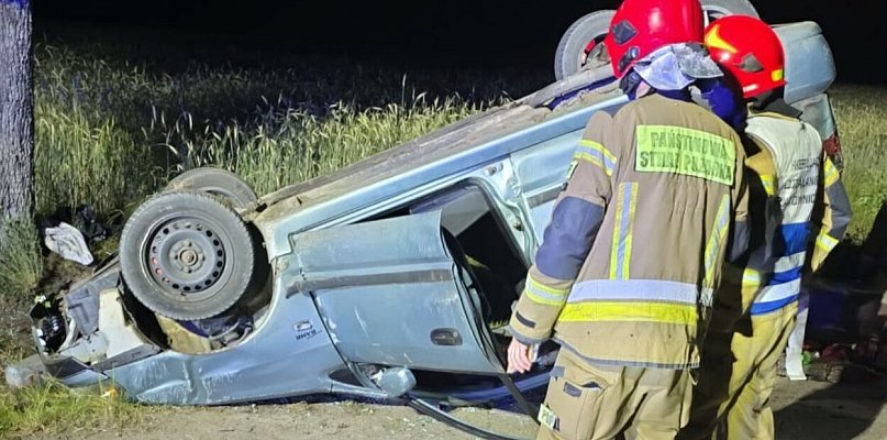 Stracił panowanie nad pojazdem. Nastoletnia pasażerka w szpitalu