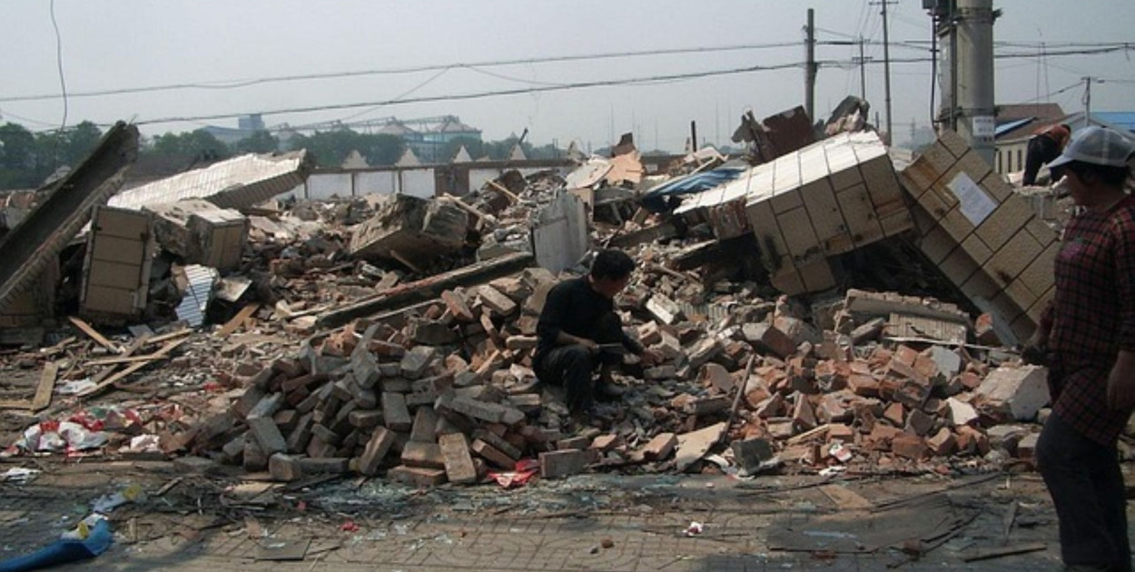 Kontener na śmieci i gruz w ofercie BYŚ