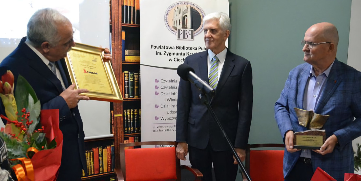 Na zdjęciu od lewej: Lech Zduńczyk, Mirosław Koźlakiewicz i Władysław Bartkowski. Fot. Archiwum PBP