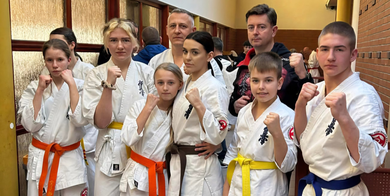 Na zdjęciu reprezentacja Ciechanowskiego Klubu Karate Kyokushin. Fot. AI/Puls Ciechanowa
