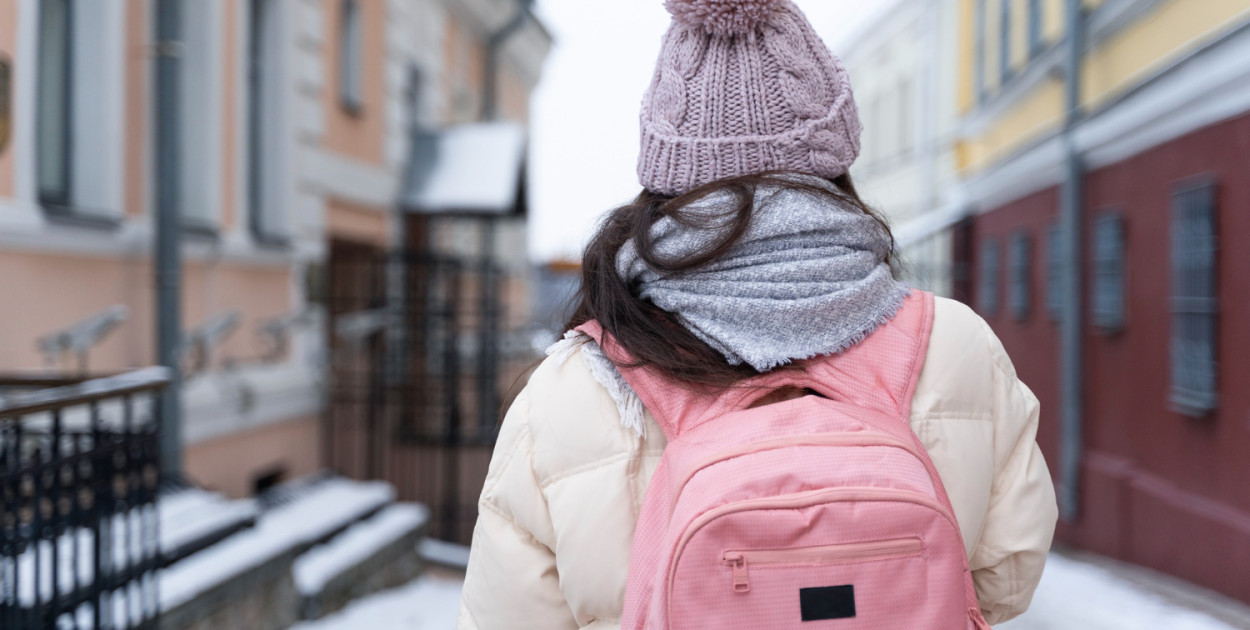 Paraliż w szkołach przez siarczysty mróz. Uczniowie przechodzą na zdalne