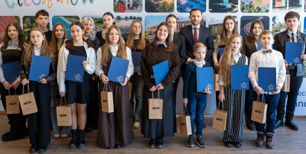 Stypendia prezydenta dla młodych artystów [foto]